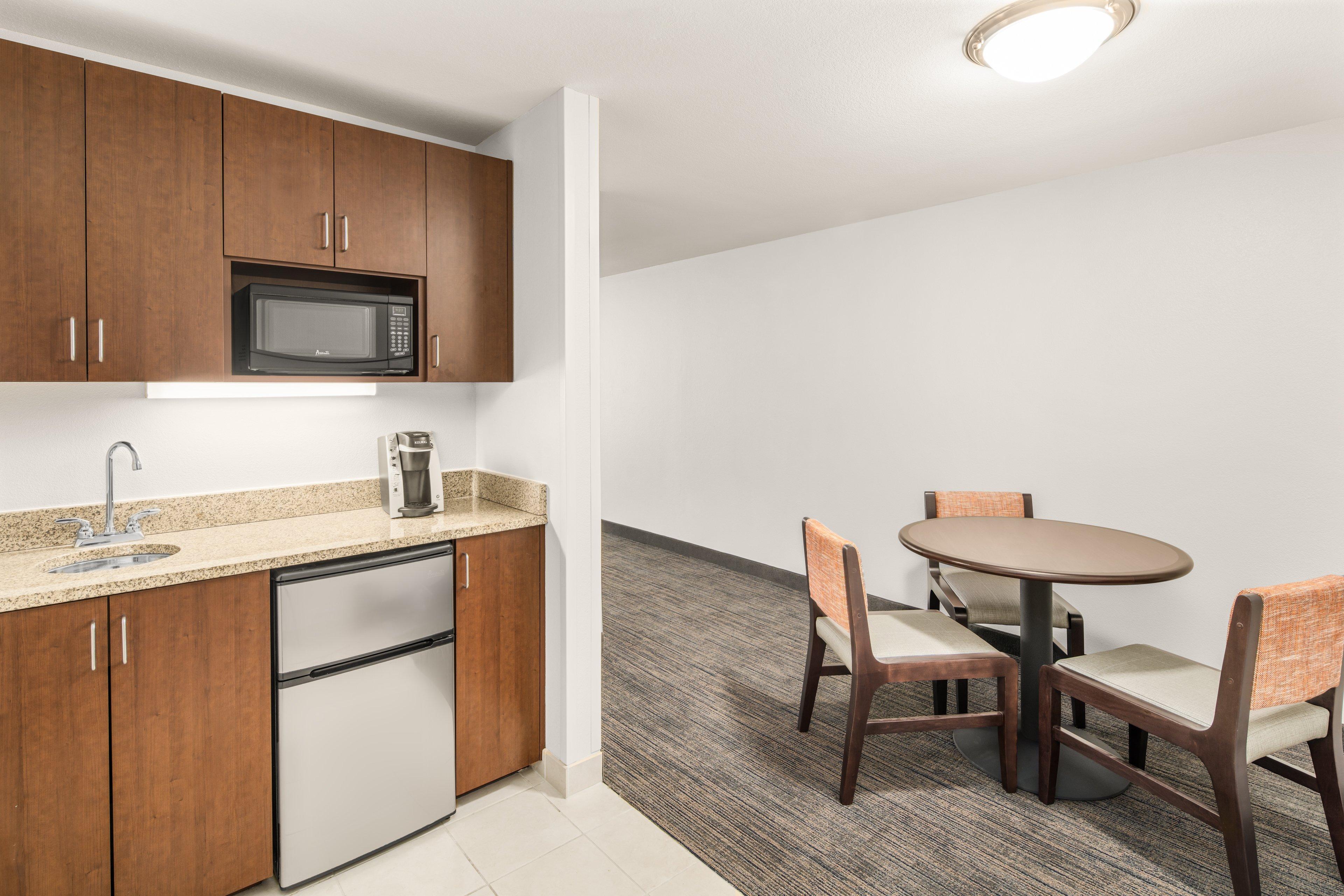 Holiday Inn Express & Suites Wilmington-Newark By Ihg Extérieur photo