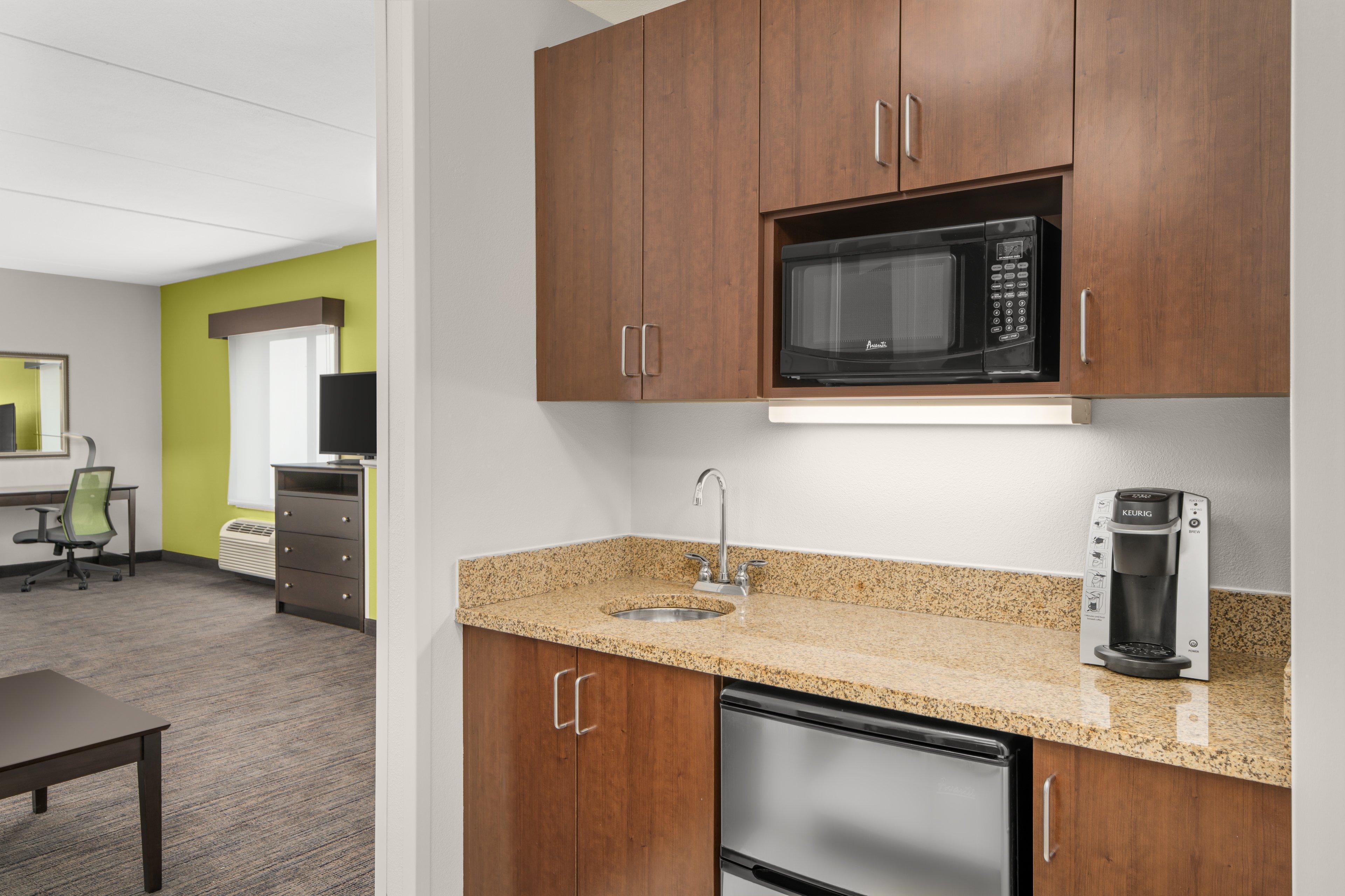Holiday Inn Express & Suites Wilmington-Newark By Ihg Extérieur photo