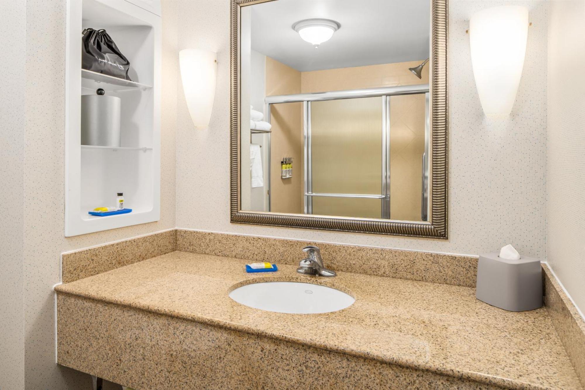 Holiday Inn Express & Suites Wilmington-Newark By Ihg Extérieur photo